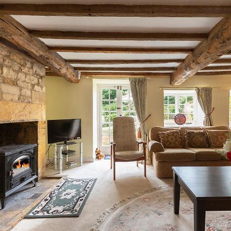 Pilgrim Cottage Bourton on the Hill Exterior foto