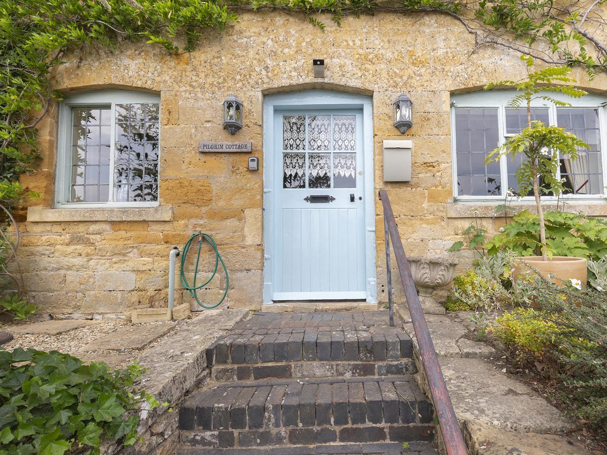 Pilgrim Cottage Bourton on the Hill Exterior foto